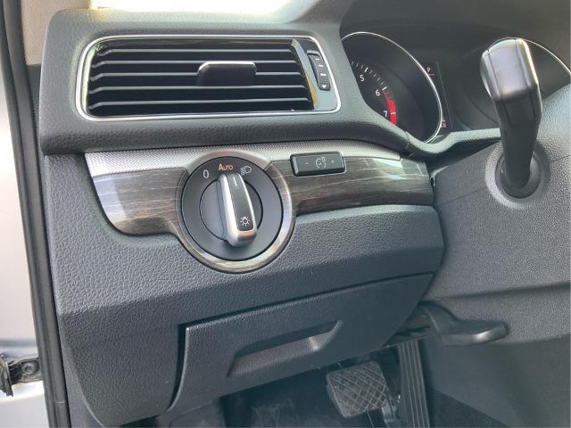 2016 Volkswagen Passat 1.8T SE
