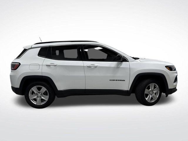 2022 Jeep Compass Latitude FWD 2022 Jeep Compass Latitude FWD