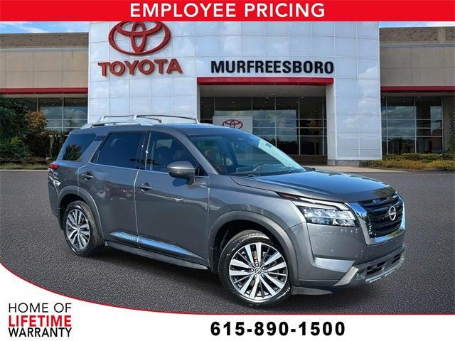 2022 Nissan Pathfinder Platinum 2WD 2022 Nissan Pathfinder Platinum 2WD