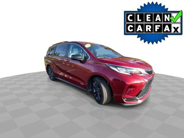 2021 Toyota Sienna LE 2021 Toyota Sienna LE