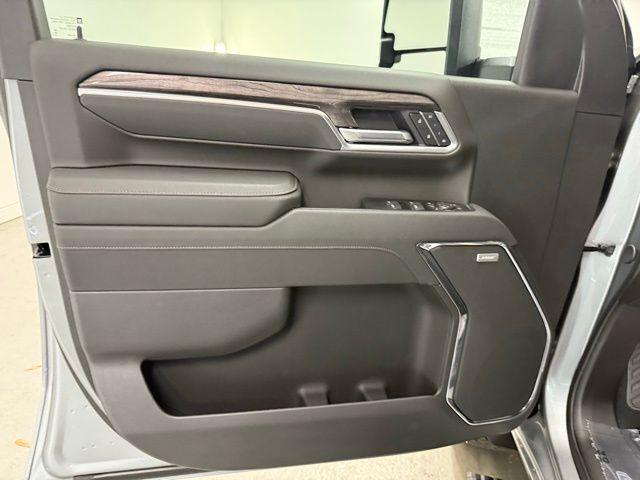 2026 Chevrolet Silverado 2500HD Crew Cab, Standard Bed, LTZ, 4WD