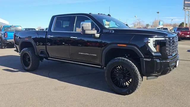 2026 GMC Sierra 2500HD Crew Cab, Standard Bed, Denali Ultimate, 4WD
