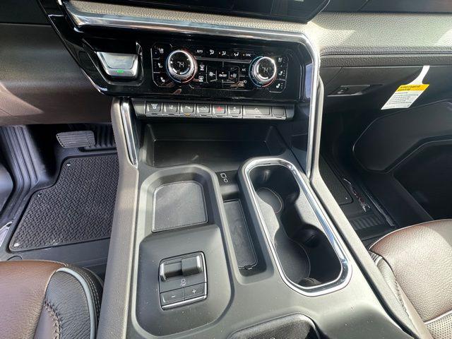2026 GMC Sierra 2500HD Crew Cab, Standard Bed, Denali, 4WD