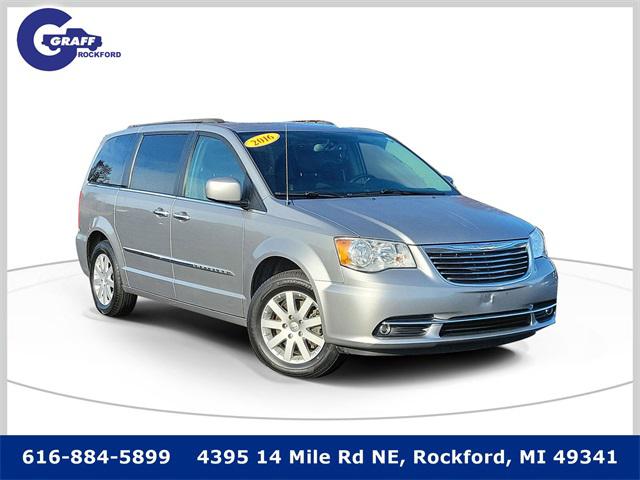 2016 Chrysler Town & Country Touring for sale in Rockford, MI