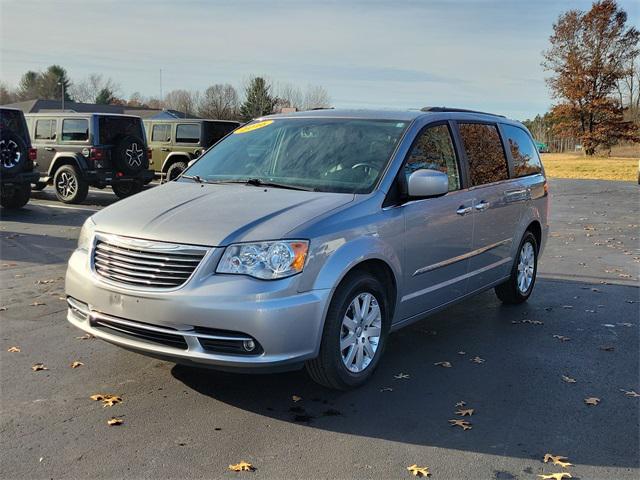 2016 Chrysler Town & Country Touring