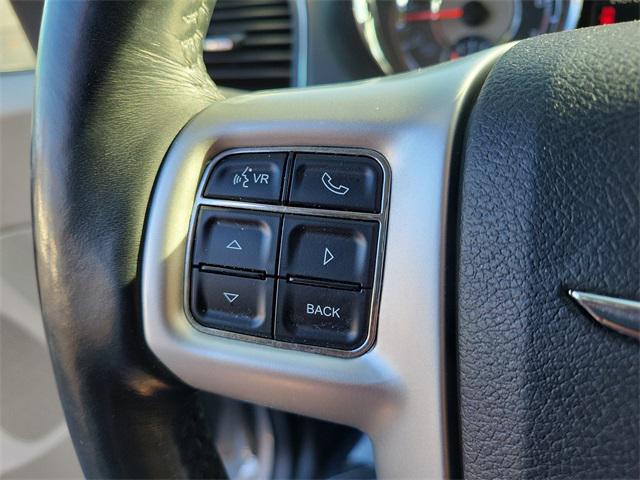 2016 Chrysler Town & Country Touring
