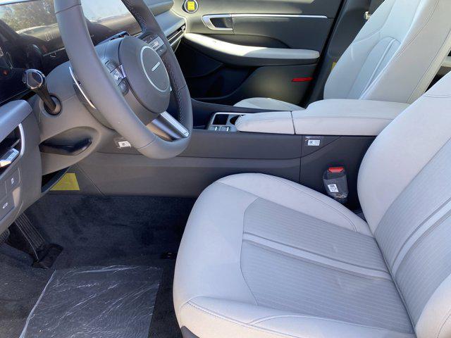 2026 Hyundai Sonata SEL - Photo 12