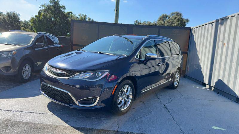2019 Chrysler Pacifica Limited for sale in Orlando, FL