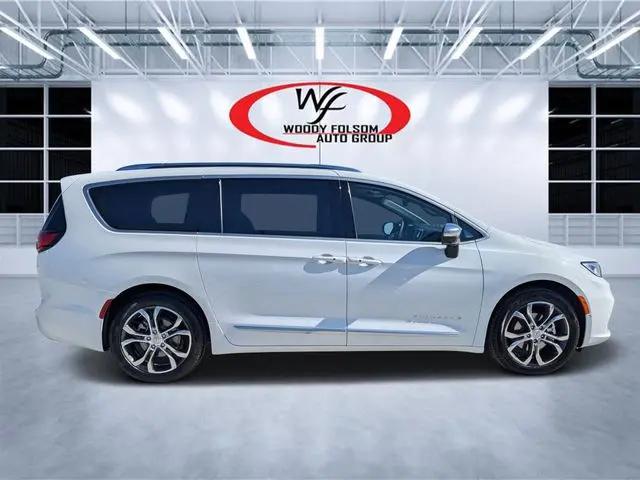 2026 Chrysler Pacifica Pinnacle