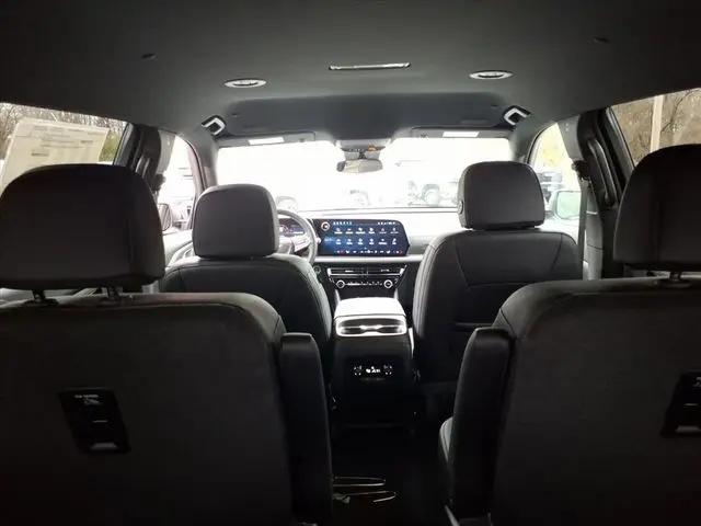 2026 Chevrolet Traverse FWD LT