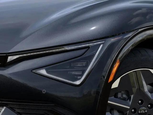 2025 Kia EV6 Light Long Range RWD