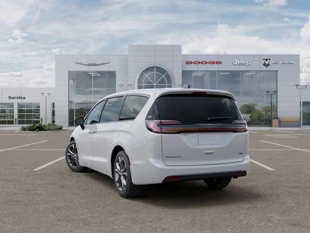 2026 Chrysler Pacifica Select AWD