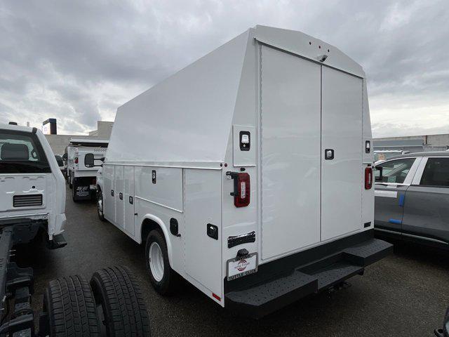 2026 Ford E-350 Cutaway E-350 DRW 158" WB