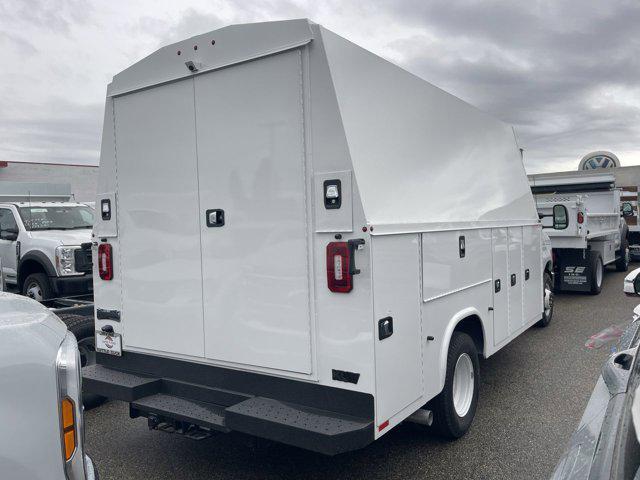 2026 Ford E-350 Cutaway E-350 DRW 158" WB