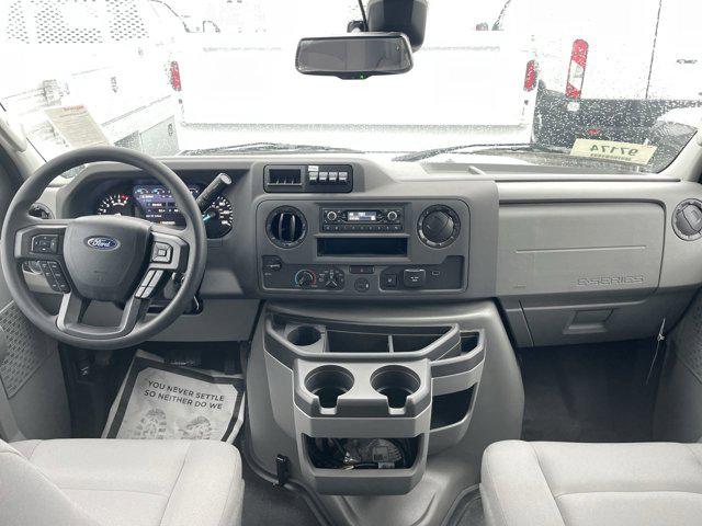2026 Ford E-350 Cutaway E-350 DRW 158" WB