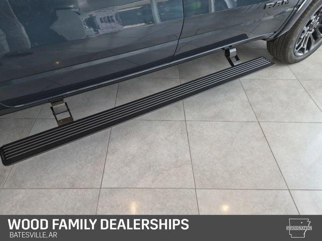 2026 Ram 1500 Limited Crew Cab 4x4 5'7" Box