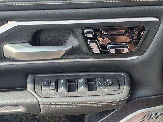 2026 Ram 1500 Tungsten Crew Cab 4x4 5'7" Box