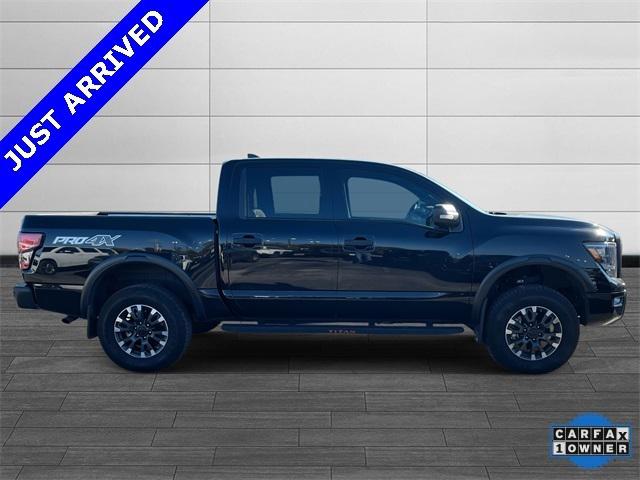 2024 Nissan TITAN Crew Cab PRO-4X 4x4