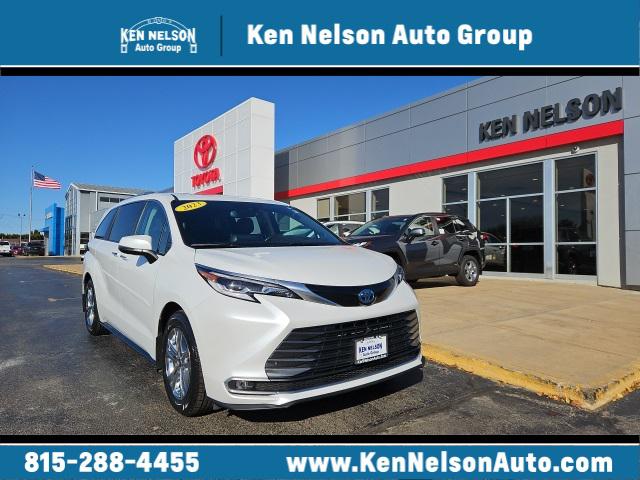 2023 Toyota Sienna Platinum