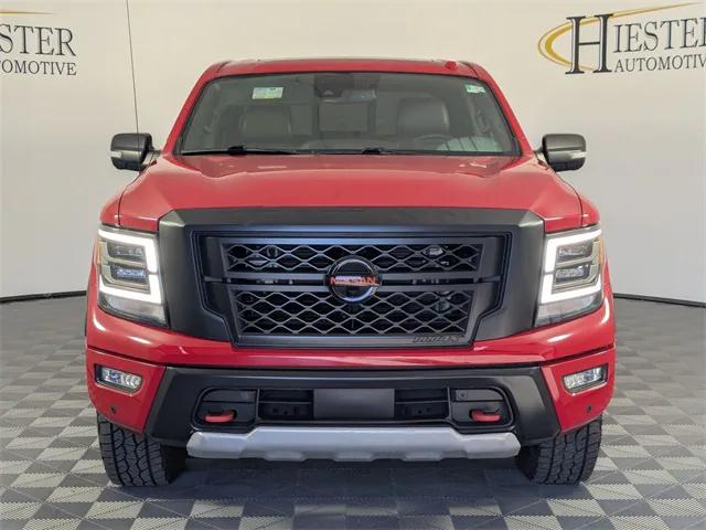 2021 Nissan TITAN Crew Cab PRO-4X 4x4 2021 Nissan TITAN Crew Cab PRO-4X 4x4