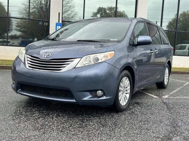 2017 Toyota Sienna Limited 7 Passenger