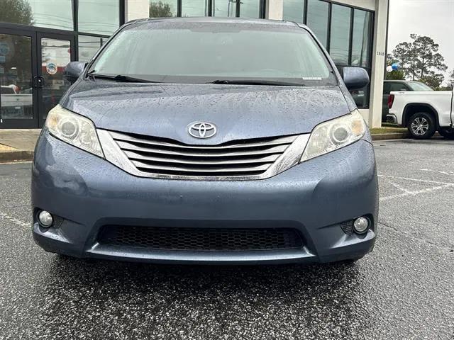 2017 Toyota Sienna Limited 7 Passenger
