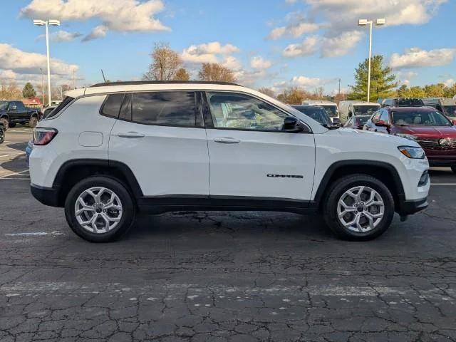 2025 Jeep Compass Latitude 4x4 2025 Jeep Compass Latitude 4x4