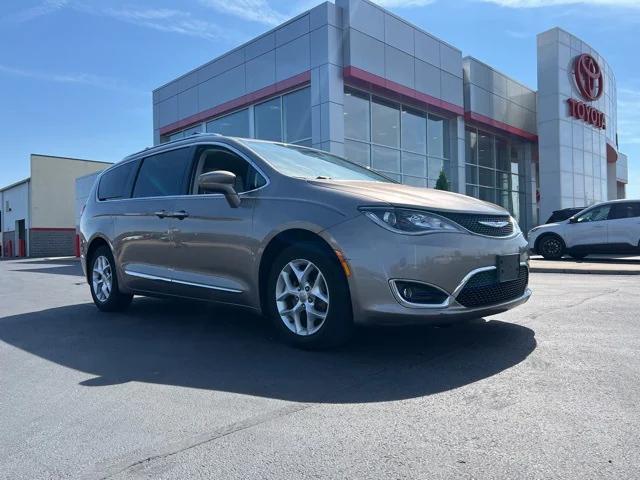 2017 Chrysler Pacifica Touring-L Plus 2017 Chrysler Pacifica Touring-L Plus