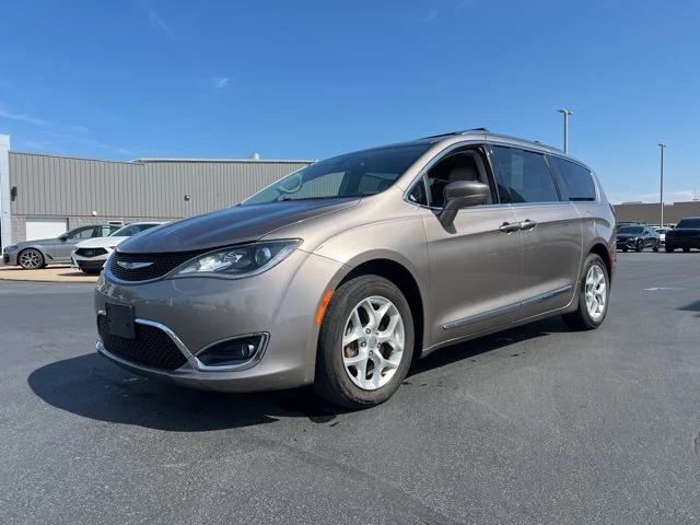 2017 Chrysler Pacifica Touring-L Plus 2017 Chrysler Pacifica Touring-L Plus