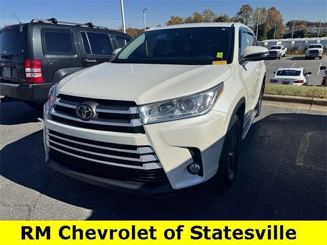 2018 Toyota Highlander LE Plus 2018 Toyota Highlander LE Plus