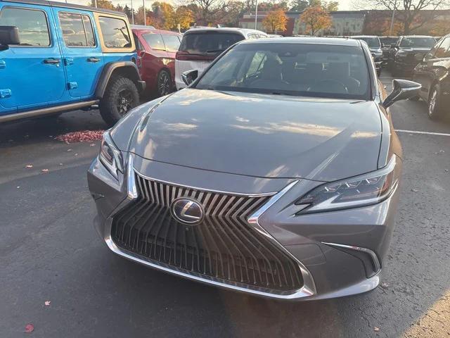 2019 Lexus ES 300h 300h Luxury 2019 Lexus ES 300h 300h Luxury