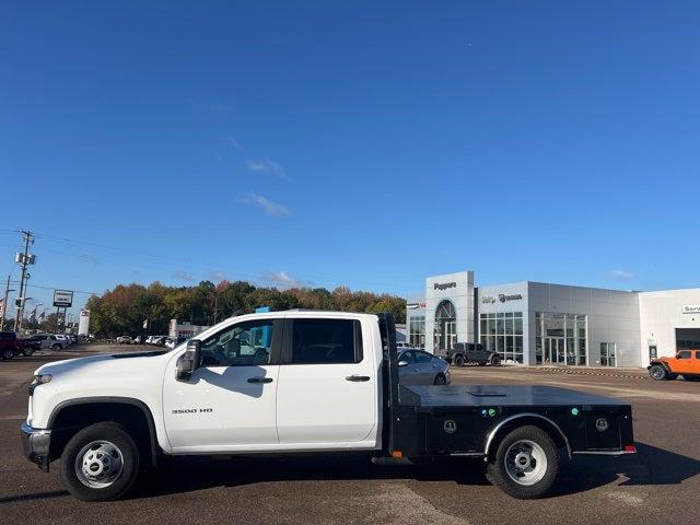 2022 Chevrolet Silverado 3500HD Chassis Work Truck