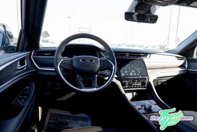 2025 Jeep Grand Cherokee GRAND CHEROKEE L LIMITED 4X4 2025 Jeep Grand Cherokee GRAND CHEROKEE L LIMITED 4X4