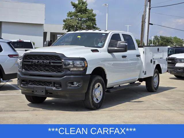 2023 RAM 3500 Tradesman Crew Cab 4x4 8 Box