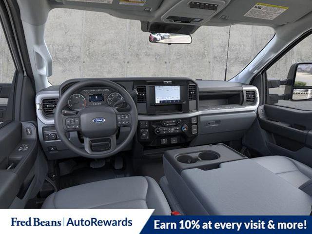2025 Ford F-550 XL