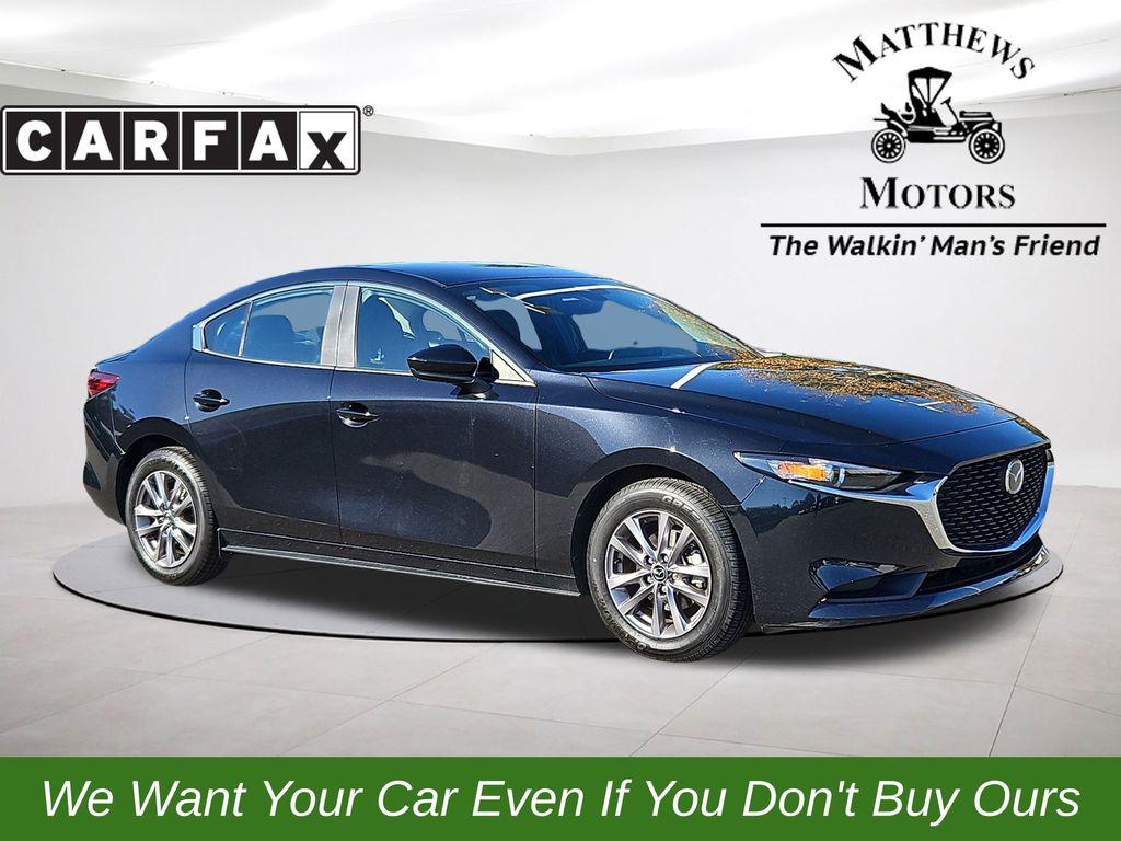 2022 Mazda Mazda3 Base's photo