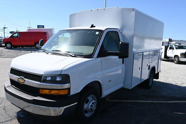 2025 Chevrolet Express Cutaway Work Van