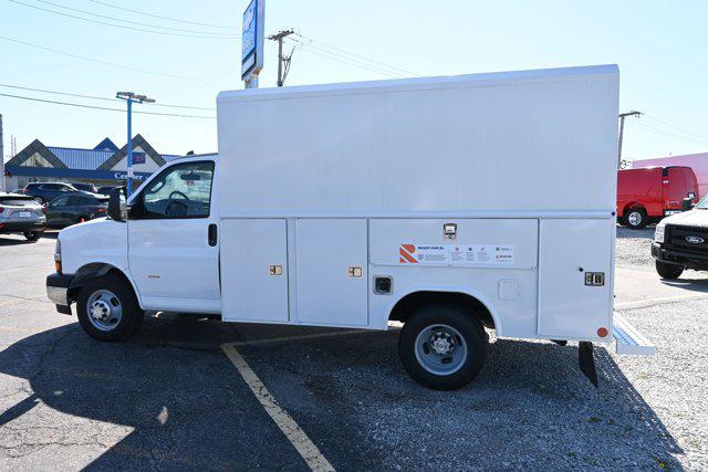 2025 Chevrolet Express Cutaway Work Van
