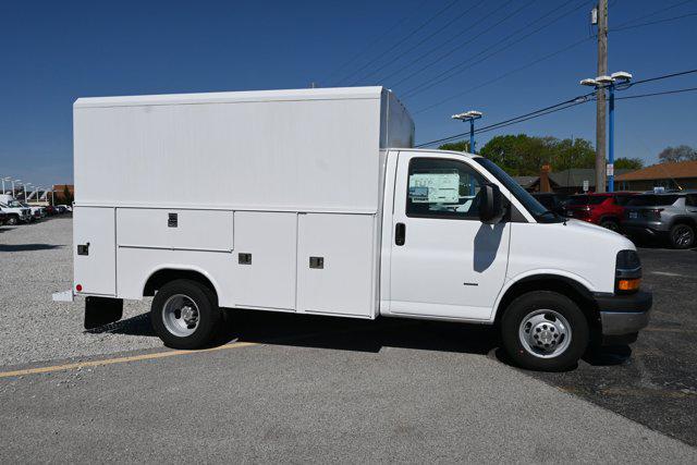 2025 Chevrolet Express Cutaway Work Van