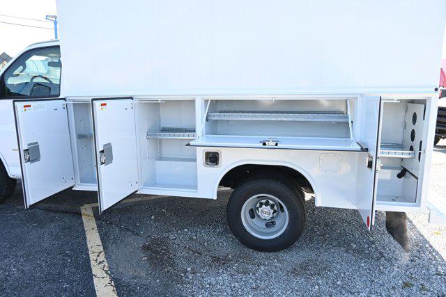 2025 Chevrolet Express Cutaway Work Van