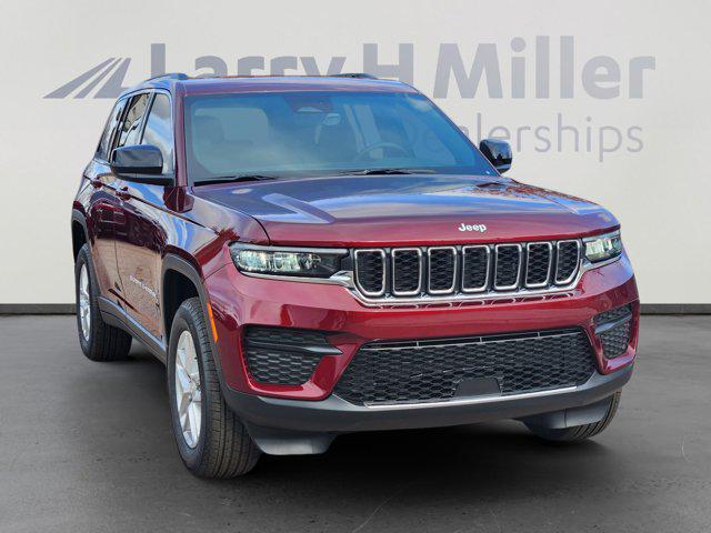 2025 Jeep Grand Cherokee Laredo X 4x4