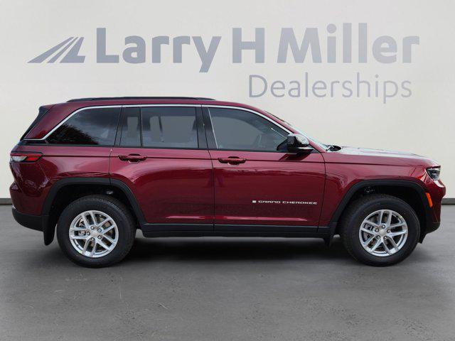 2025 Jeep Grand Cherokee Laredo X 4x4