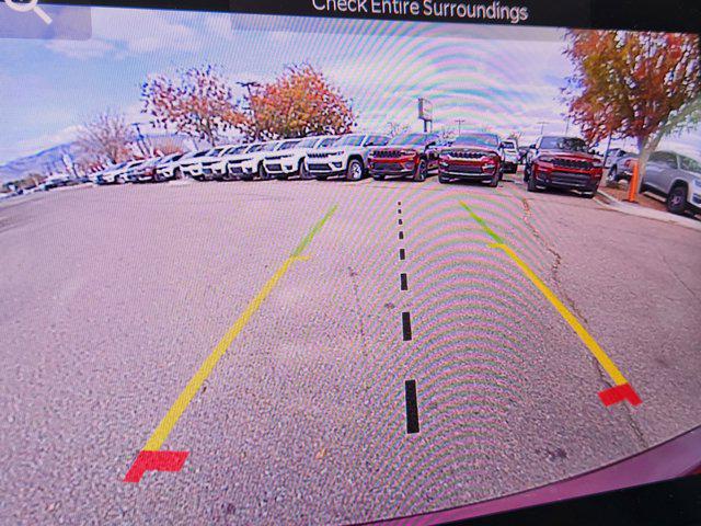 2025 Jeep Grand Cherokee Laredo X 4x4