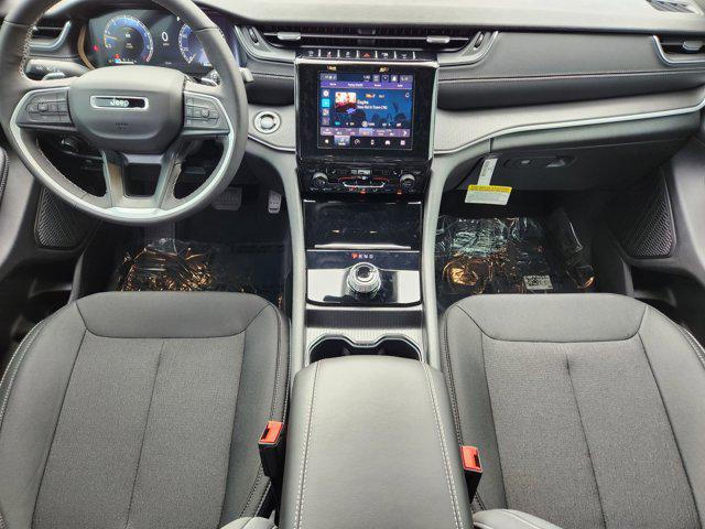 2025 Jeep Grand Cherokee Laredo X 4x4
