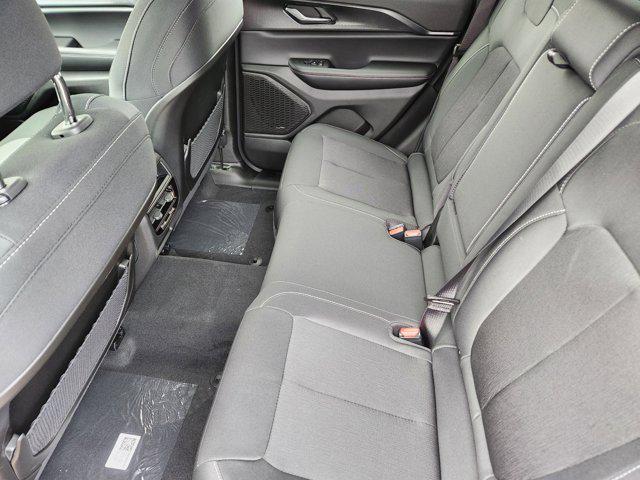 2025 Jeep Grand Cherokee Laredo X 4x4