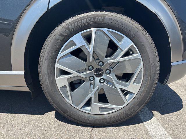 2024 Genesis GV60 Standard RWD