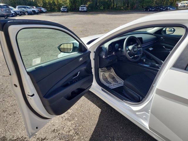 2025 Hyundai Elantra SEL Convenience