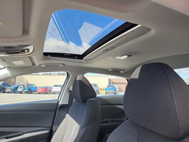 2025 Hyundai Elantra SEL Convenience