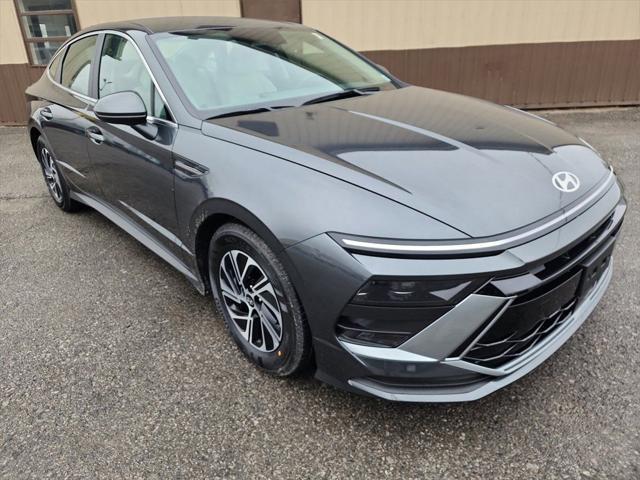 2026 Hyundai Sonata Hybrid Blue