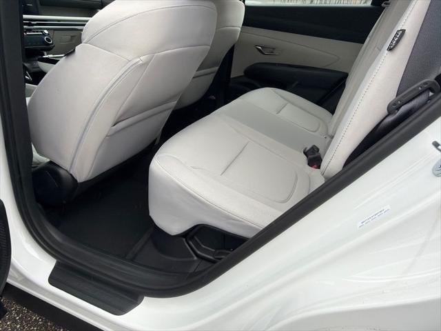 2026 Hyundai Tucson Hybrid Blue SE